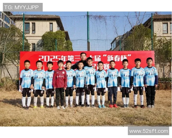 足球U几赛事热潮来袭青少年足球培养新机遇与挑战