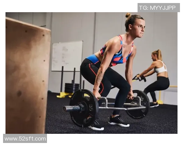 舒适透气的涤纶足球袜助力运动表现提升，尽享每一次精彩比赛体验